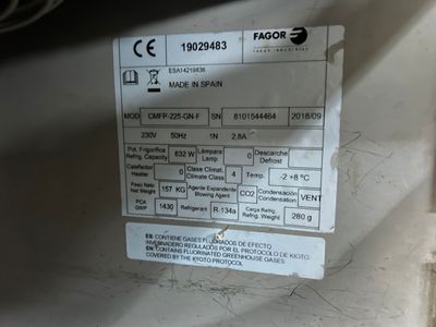 Tour réfrigérée FAGOR, dimensions : L 224x70x89 cm, fonction…