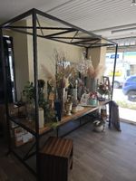 Un grande table cage à roulettes , déclarée achat à 350 € (v…