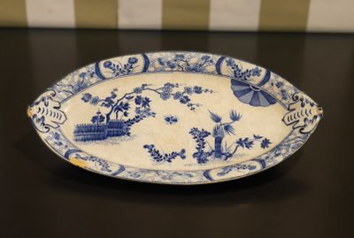 CREIL MONTEREAU Plat ovale en faïence modèle Japon