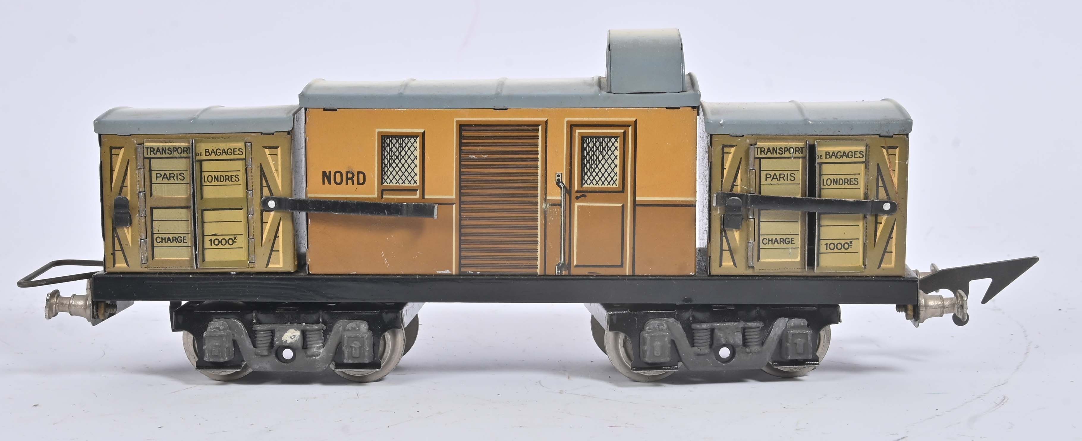 Objets d'art & Curiosités