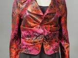 une veste rose et noire sur un mannequin, un mannequin, un mannequin, un mannequin, un mannequin, un mannequin, un mannequin, un mannequin, un mannequin, un mannequin, un mannequin, un mannequin, un mannequin, un mannequin, un mannequin, un mannequin, un mannequin, un mannequin, un mannequin, un mannequin, un mannequin, un mannequin, un mannequin, un mannequin, un mannequin, un mannequin, un mannequin, un mannequin, un mannequin, un mannequin, un mannequin, un mannequin, un mannequin, un manne