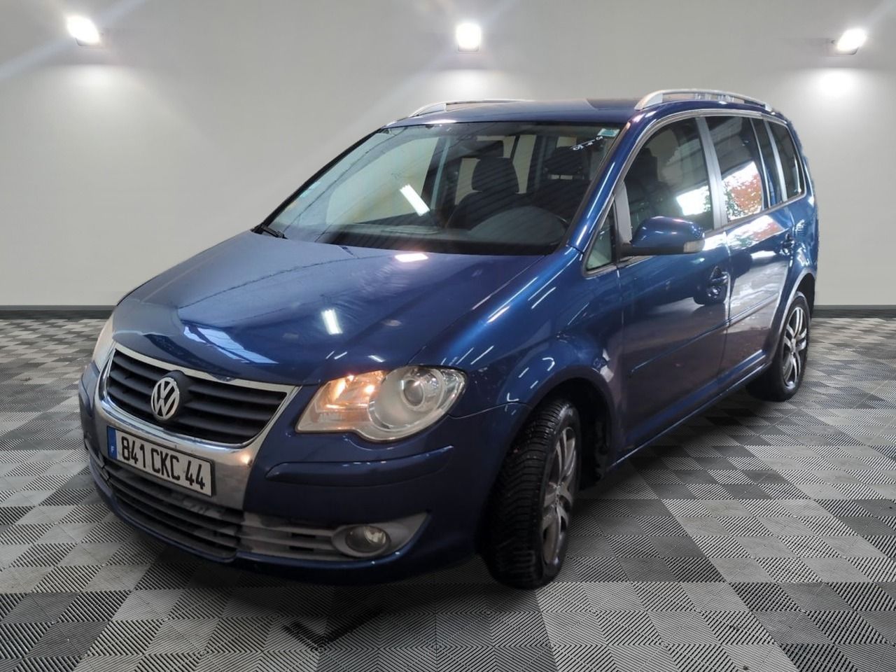 VOLKSWAGEN - TOURAN 2.0 TDI 140 DESIGN EDITION DSG 7PL - GO …