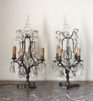 PAIRE DE GIRANDOLES à quatre bras de lumière en bronze et pe…