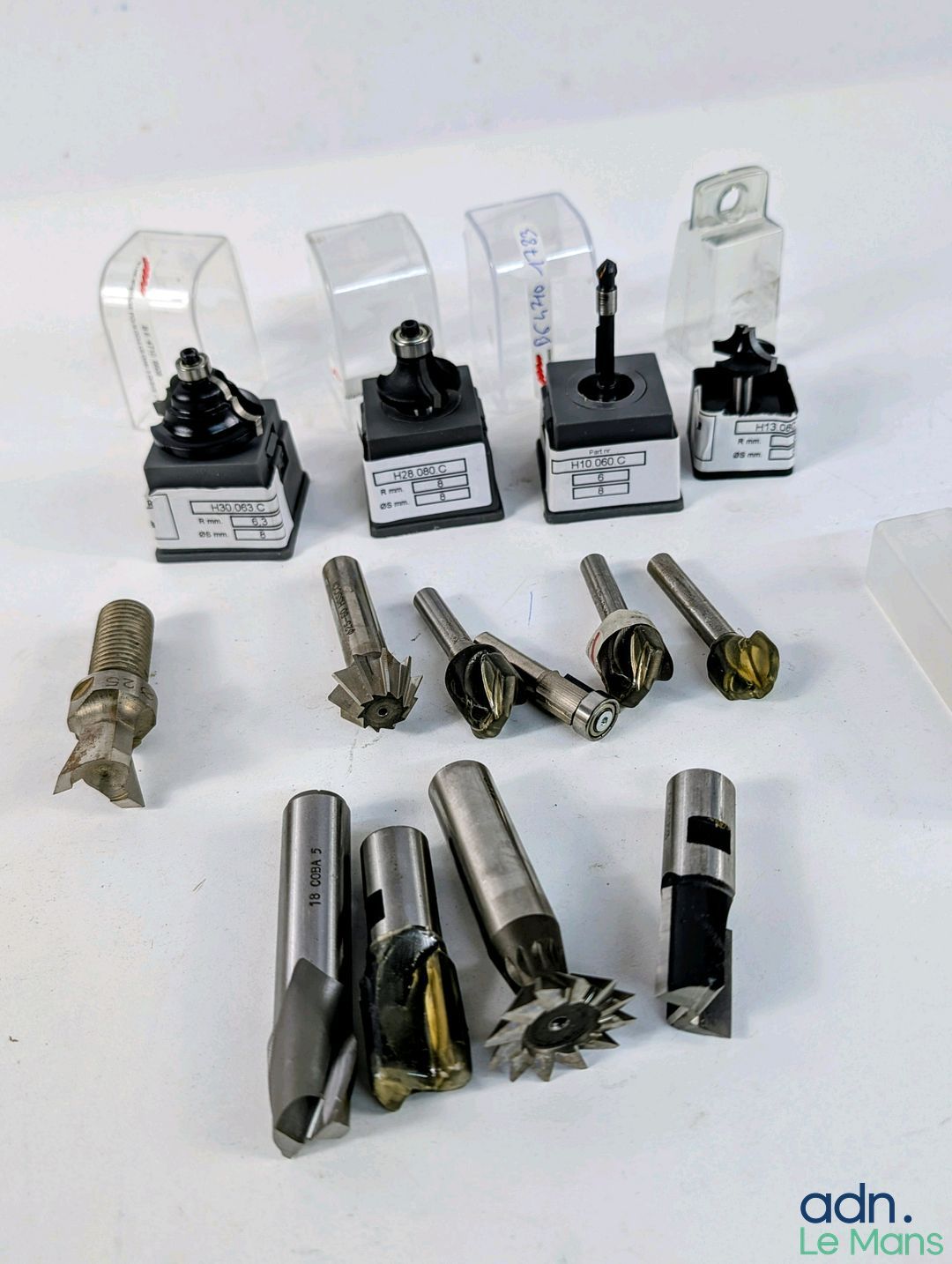 Lot de divers outils de la marque MECANIC WORKER.