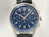 gros plan d'une montre-bracelet avec un cadran bleu