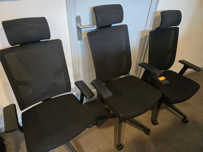 3 Fauteuils de direction Mise à prix : 60€ Suite LJ SAS SOCB…