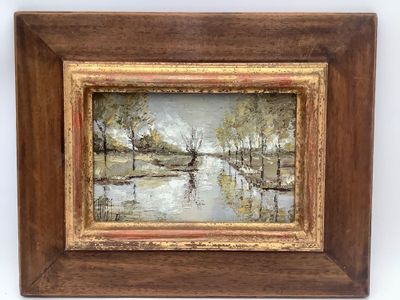 une peinture à l'huile représentant une rivière avec des arbres en arrière-plan