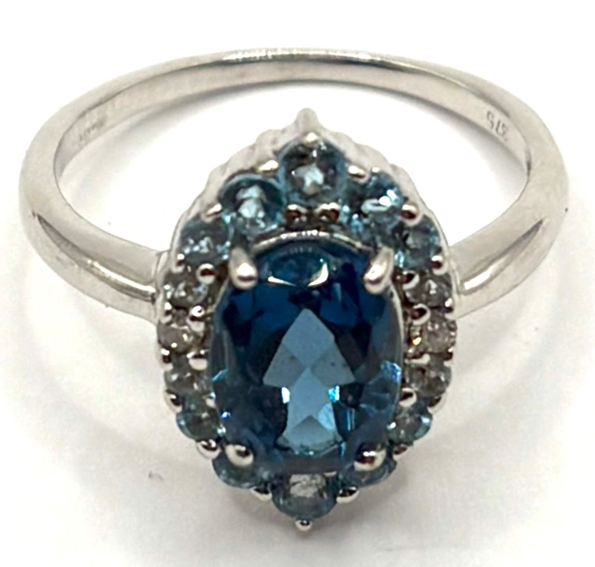 Bijoux & Pierres Précieuses