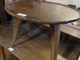 a table that is sitting on top of a wooden table