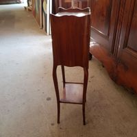 Petite table de chevet ouvrant à quatre tiroirs sur trois ra… (photo 3)