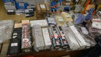 - 1 Lot FACOM comprenant clés, pinces, coffrets (photo 2)