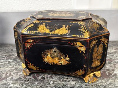 COFFRET à thé en laque et étain