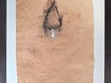 une image représentant une photo d'une feuille de papier déchirée