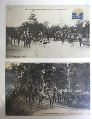 deux photos en noir et blanc représentant des chevaux tirant une calèche et une calèche tirée par des chevaux
