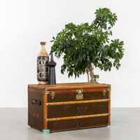 Louis Vuitton, grande malle de voyage ancienne, toile monogr… (photo 2)