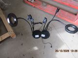 a bunch of wires that are connected to the ground