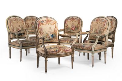 quatre chaises et une table dans une pièce sur fond blanc