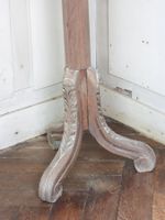 LUTRIN en chêne mouluré et sculpté reposant sur un piétement… (photo 5)
