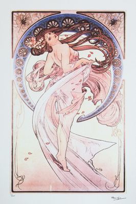 un tableau représentant une femme aux cheveux longs, vêtue d'une robe