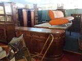 a lot of furniture that is sitting in a room