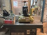 a machine that is sitting on a table in a room