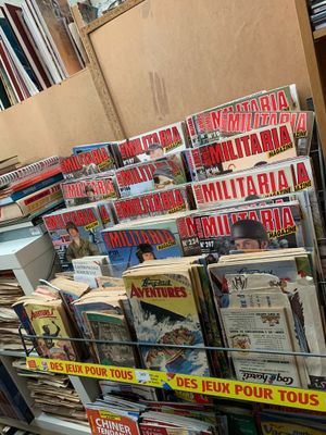 Lot de revues dont Militaria - Photo 1