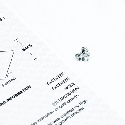 Diamant de synthèse (lab-grown diamond) de forme coeur  1,52 carats, a
