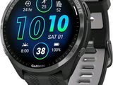 gros plan d'une montre intelligente sur fond blanc