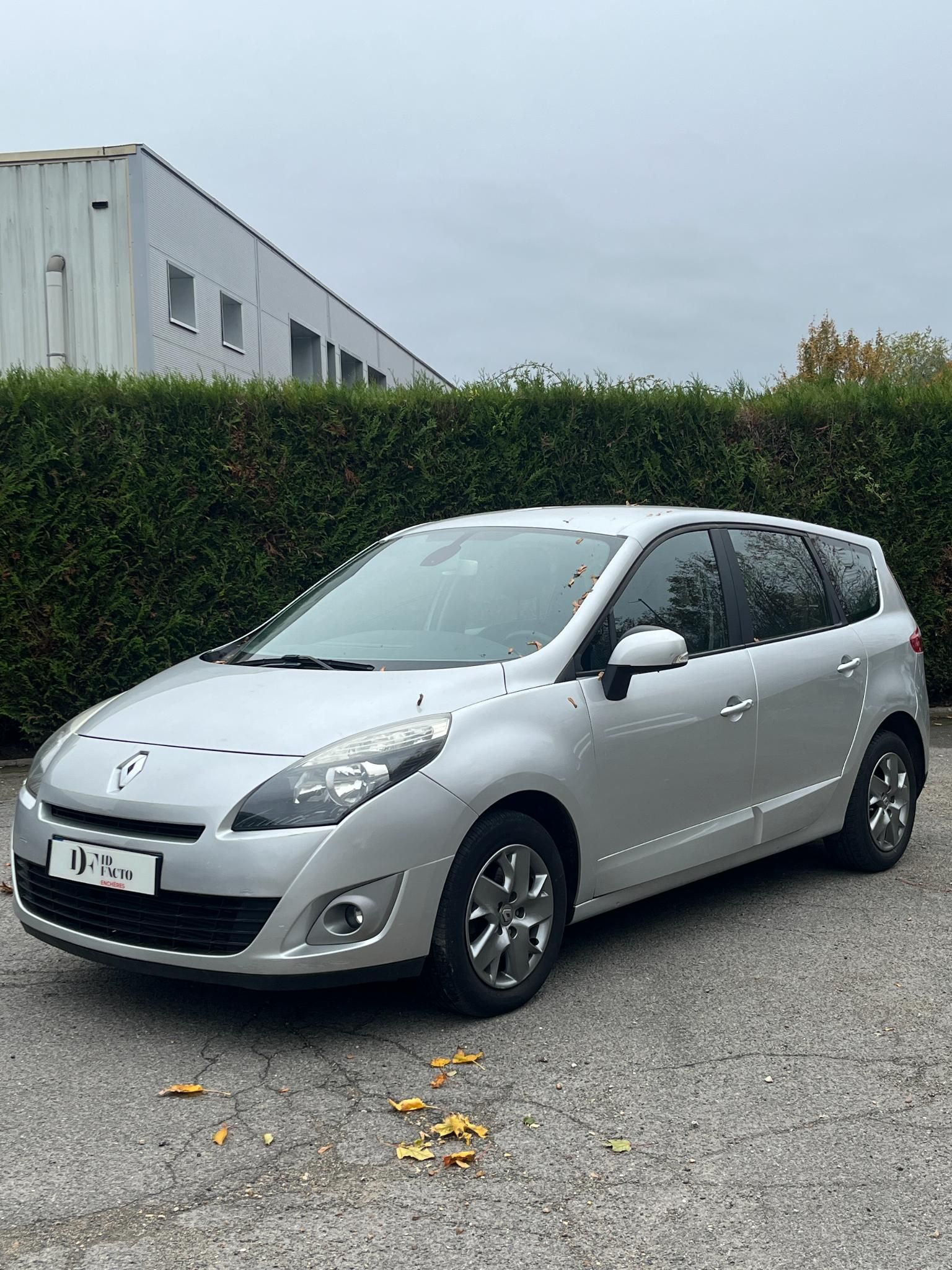 RENAULT SCENIC