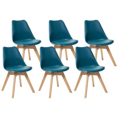 six chaises bleues aux pieds en bois sur fond blanc