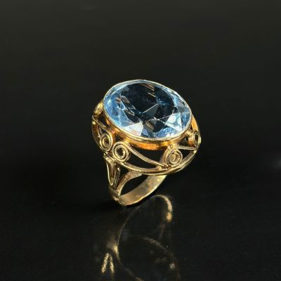 Bague en or jaune 585/1000 (14K) ornée en serti-clos d'une t…