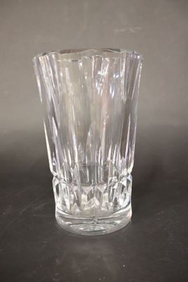 BACCARAT Vase circulaire en cristal ciselé