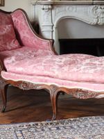 DUCHESSE en hêtre mouluré et sculpté à décor de fleurettes e… (photo 3)