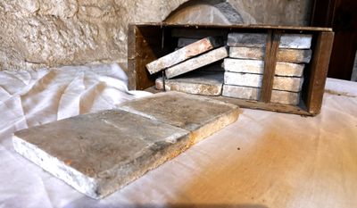 Lot de Tommettes ou pierres réfractaires - Photo 1