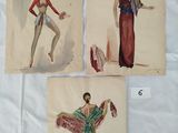 trois dessins représentant une femme en robe rouge et une femme en robe verte