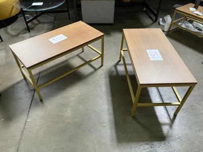 2 Tables basses en bois et doré.