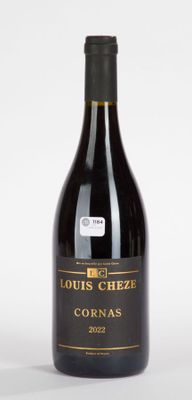 une bouteille de vin rouge de chez Louis Cheeze Cognas