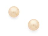 une paire de boucles d'oreilles en perles sur fond blanc