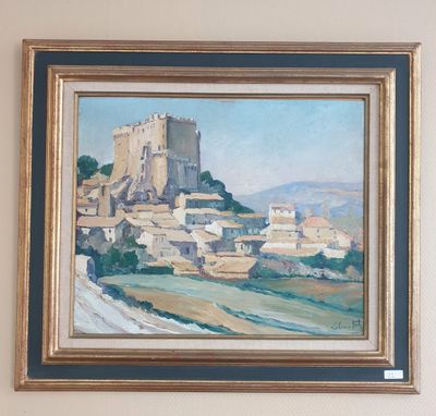 une peinture représentant un château, accrochée au mur au-dessus d'un lit