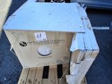a box that is sitting on top of a pallet