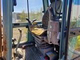 une image représentant un camion équipé d'un siège et d'une porte arrière