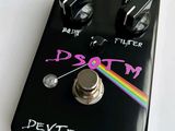 une pédale de guitare électrique arborant le logo de Pink Floyd