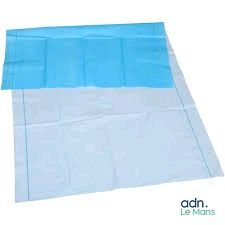 une image représentant une couverture bleue et blanche sur fond blanc