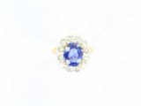 une bague à grappes de saphirs et de diamants