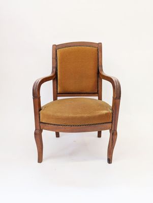 Fauteuil en bois naturel à dossier droit, garniture de velou…