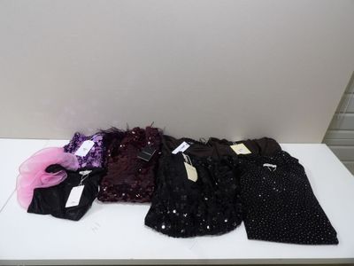 VÊTEMENTS FEMME Taille S - Lot de 7 articles dont : MOCHY - …