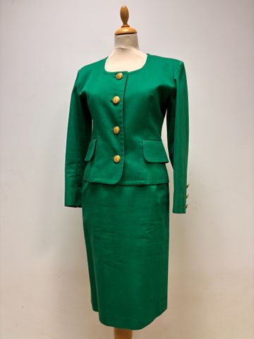 Yves SAINT LAURENT Variation – Tailleur jupe en coton vert, bouto...
