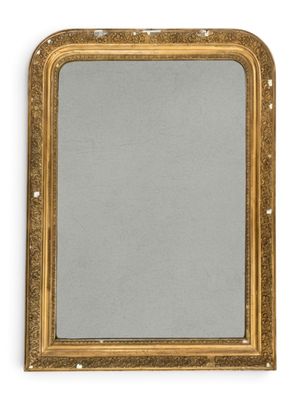 un miroir encadré d'or sur fond blanc