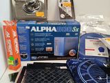 many items that are sitting on a counter top