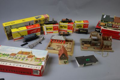 FALLER : Bâtiments et maquettes. - Photo 1